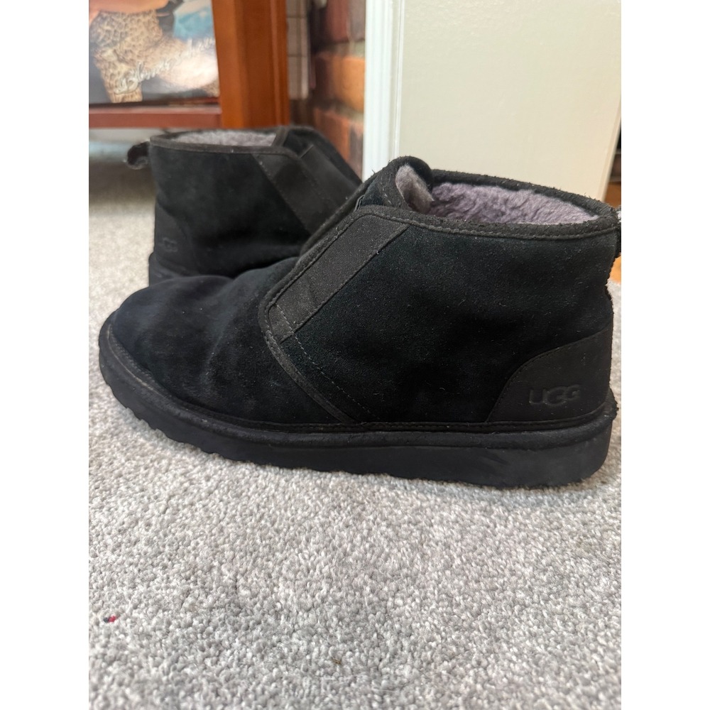 UGG Men Neumel Slip-On Black Suede Sheepskin Boots Size 11